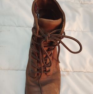 Women Kodiak boots size 7.5